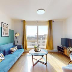 Water View Apartment- 2 Bed - Cardiff Bay - Free Parking!!