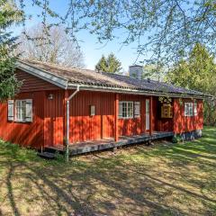 Beautiful Home In Munke Bjergby With Kitchen