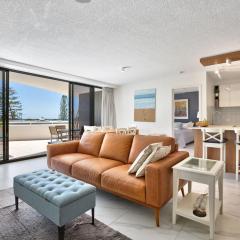 Lucaya Coolum Beach