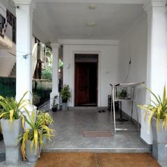 6 bed 5 bath Entire luxury house in Negombo