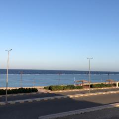 Typique appartement avec vue sur la Mer Rouge