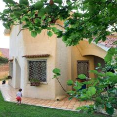 Accogliente Villa immersa nel verde