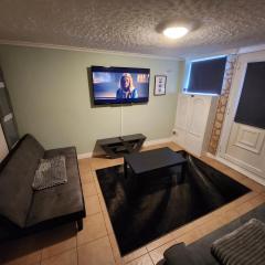 Maidstone castle 3bedroom free sports channels, parking