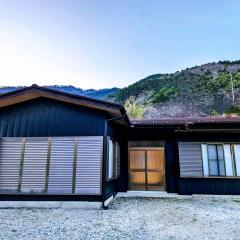 Lake Kawaguchiko, Vacation House, 3LDK BBQ OK !! 竹之家-Takenoya- Perfect for famiry and group travel !!