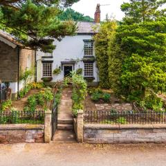 Cheshire Countryside, Delamere Forest, Family Retreat Rose Cottage