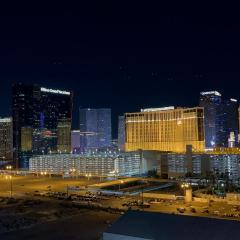 Condo at Platinum Hotel Strip View