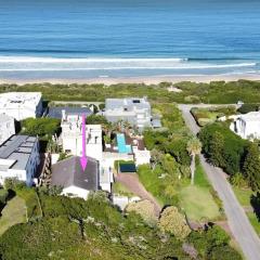 Villa Azure - Sea Views, Pool - 70m onto Robberg 5 Beach