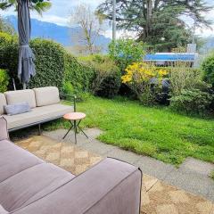 Lake side(5min)/fire place/garden/freeparking/45m2