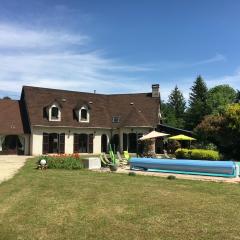 l'étincelle 14 pers, piscine privée chauffée, jacuzzi, sauna, calme