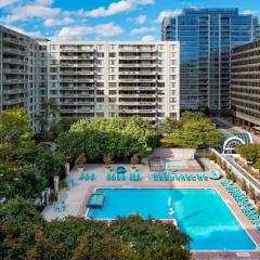 Modern Condo at Crystal City