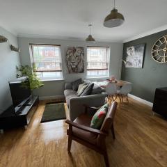 Ground floor apartment, central location with free parking