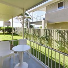 Beachside Shoal Bay Unit 4