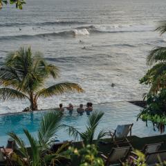 Puro Surf Hotel