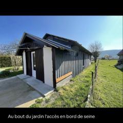 Petite maison chaleureuse des boucles de la Seine