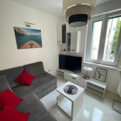 Apartment “Jelin dvor” 3+2, Bacvice, Split