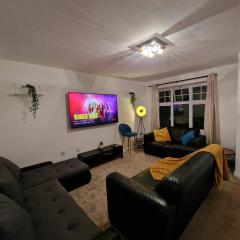Pet Friendly 3 Bedroom Apartment in Manchester by Sublime Stays