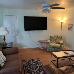 Boat House Apt, #3 - 2 BR, Water Front, WiFi, Pets apts