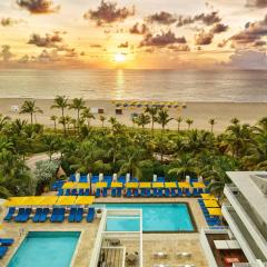 迈阿密南滩皇家棕榈尊贵度假酒店