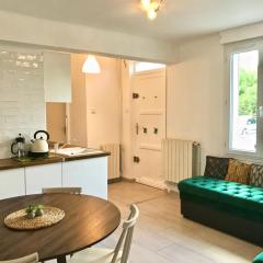 Blue Summer Vibes Appartment for 4P, AC, parking, beachfront, SPA access -5