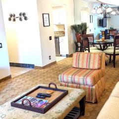 Upscale 2Bed 2Bath Condo Prime Location WiFi Pools Kitchen Security