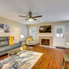 Modern Woodlands Townhome with Spacious Yard and Patio