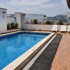 Hermoso departamento amoblado con piscina, area parrillas