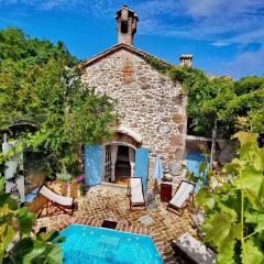 Villa Festina Lente - cosy & authentic villa with private heated pool