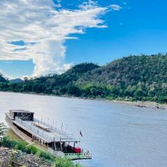 Villa Thida Mekong Riverside