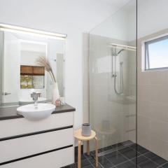 Scarborough Beach Break Holidays - Unit 3