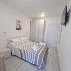 Civico 14 Apartment 4B