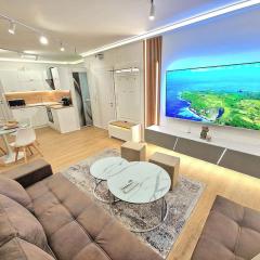 Luxury Apartment. 75 inches TV