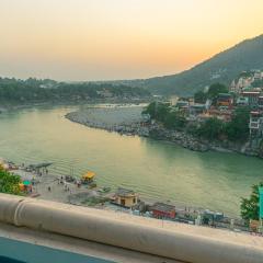 Madpackers Rishikesh Ganga View