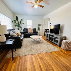 Home Sweet Idahome, feels like home with all the decor you wish you could afford King bed in master, fully fenced dog friendly yard, a few blocks from BSU and downtown Boise, Your perfect stay!