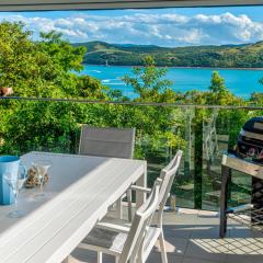 Oasis Apartments on Hamilton Island by HIHA