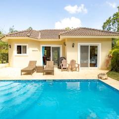 2 Bed 2 Bath Villa with Jacuzzi, High Speed Wi-Fi