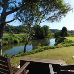 Riverbend Cottage Cabin - Little Heaven