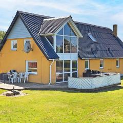 10 person holiday home in Vinderup