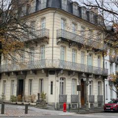 Ground Floor - Hauseman Building close to Thermes