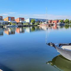 Cozy Home In Oude Tonge With House Sea View