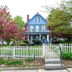 CHARMING EXECUTIVE VICTORIAN MANSION w/ FREE PARKING - near Bucknell