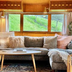 Vintage Spartan-retro Farm Stay W Ev Charger