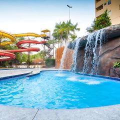 ÁGUAS TERMAIS NATURAIS PISCINAS QUENTES 24 HORAS GRÁTIS Acesso aos Parques Aquáticos do Golden Dolphin Grand Hotel do Supreme e do Express Ideal para Família e Casais Resorts em Caldas Novas