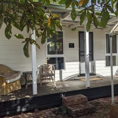 Large garden block with multiple dwellings in the centre of Bendigo