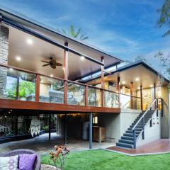 Bali Vibes Serene Tropical Oasis 4BD Holiday Home