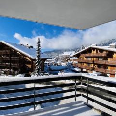 Triplex in Villars Centre with Parking