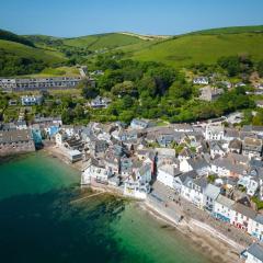 Cawsand Coastal Retreat