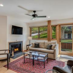 Laurelwood Condominiums 409