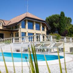 Villa Rolls - Porzione di Villa con piscina,giardino e parcheggi