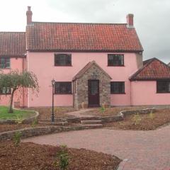 A nicely presented friendly comfortable cottage