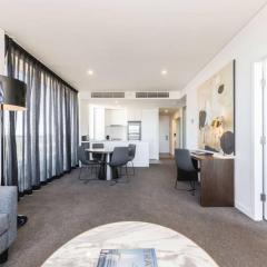 Chatswood CBD 2BR l Balcony l Parking l Office